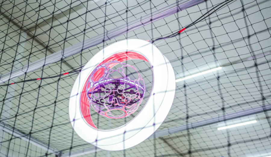 無(wú)人機(jī)足球 無(wú)人機(jī)足球